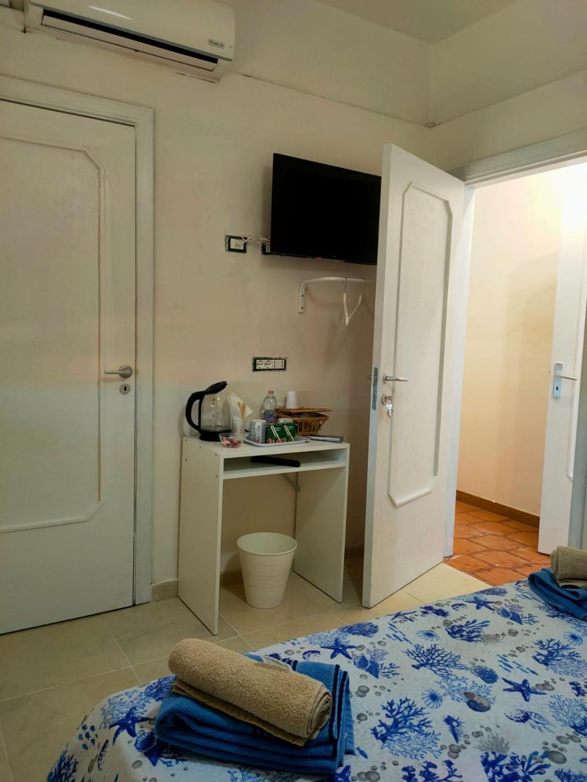 Bed and breakfast Bed And Fly Aeroporto Catania Reception H24 Extérieur photo
